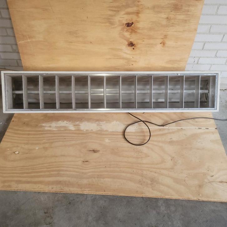 Werkende TL armatuur 120 cm met spiegelraster, Doe-het-zelf en Verbouw, Bouwverlichting, Overige typen, Ophalen