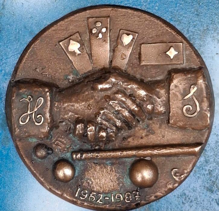 Bronzen plaquette.  Jubileum.  Sign. 'G' . 11cm., Antiek en Kunst, Curiosa en Brocante, Ophalen