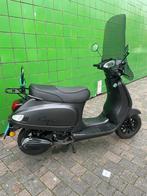 Santini Capri (1600 KM ZGAN) btc riva, agm vx50, Ophalen, Zo goed als nieuw, Santini Capri, Benzine