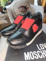 Love Moschino sneakers weinig gedragen, Kleding | Dames, Schoenen, Ophalen of Verzenden, Zo goed als nieuw, Sneakers of Gympen