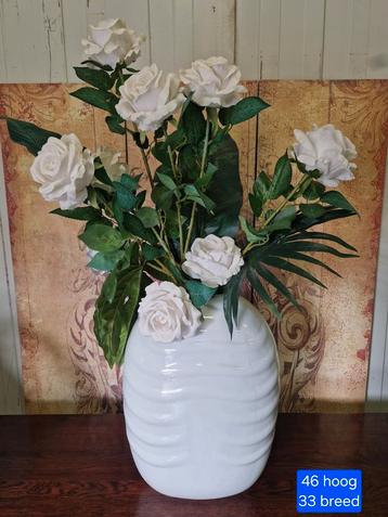 Prachtige zeer zware grote vaas  beschikbaar voor biedingen