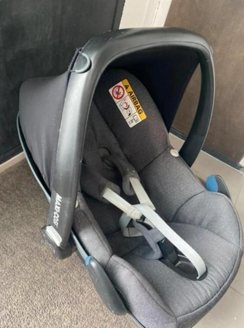 Maxi-Cosi Pebble Autostoel – Zwart/Grijs, Kinderen en Baby's, Autostoeltjes, Gebruikt, Maxi-Cosi, 0 t/m 13 kg, Autogordel, Ophalen of Verzenden