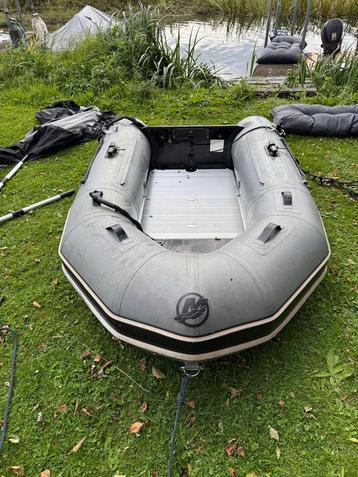 Quicksilver rubberboot inclusief 4pk buitenboordmotor beschikbaar voor biedingen