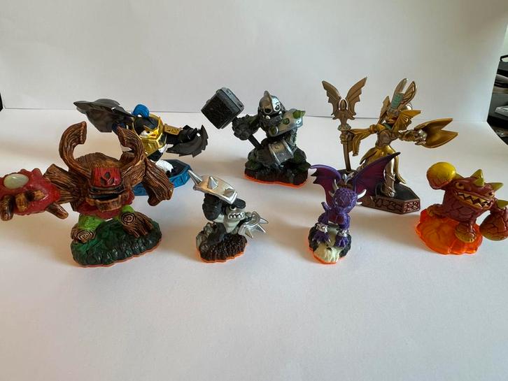 Set Skylanders – 8 stuks, Spelcomputers en Games, Games | Overige, Zo goed als nieuw, Avontuur en Actie, 2 spelers, Vanaf 7 jaar
