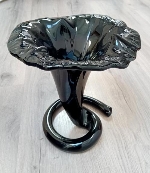 Vintage Art Nouveau Stijl Zwarte Lelie Vaas, Antiek en Kunst, Antiek | Glas en Kristal, Ophalen of Verzenden