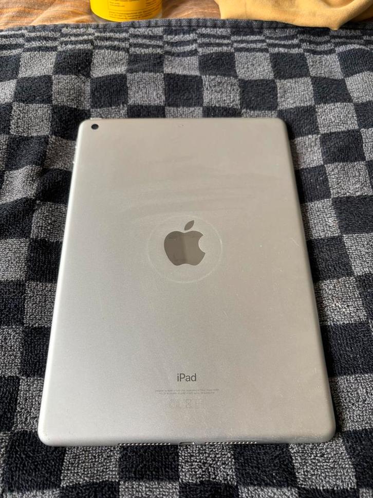 apple ipad 6e generatie 32gb, Computers en Software, Apple iPads, Zo goed als nieuw, Apple iPad, 10 inch, 32 GB, Wit, Ophalen of Verzenden