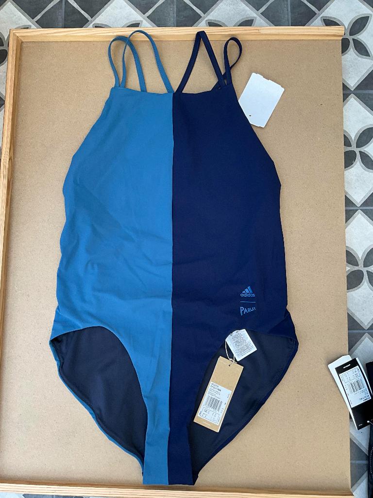 Adidas Parley Hero Badpak maat 46, Zwart, Nieuw, Badpak, Ophalen of Verzenden