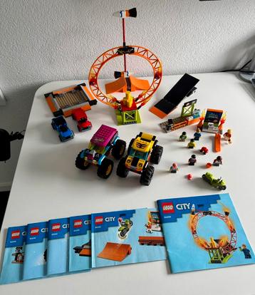 Lego City Stuntshow arena (60295) twv €100! beschikbaar voor biedingen