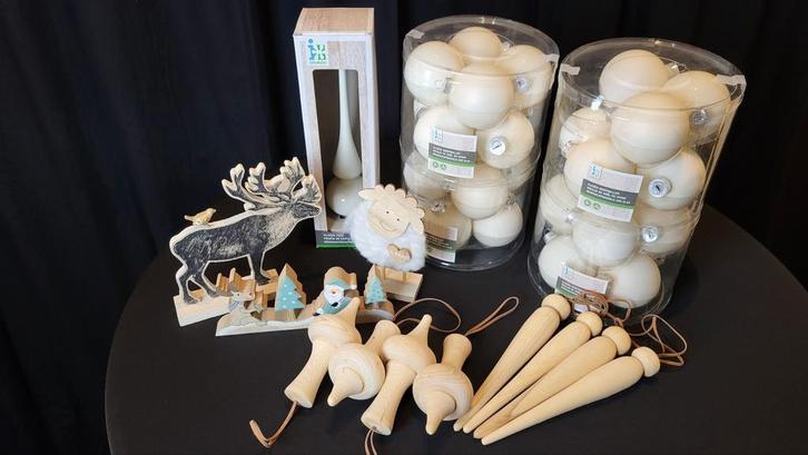 Kerstmis: kerstballen, -ornamenten en -decoratie, Diversen, Kerst, Zo goed als nieuw, Ophalen
