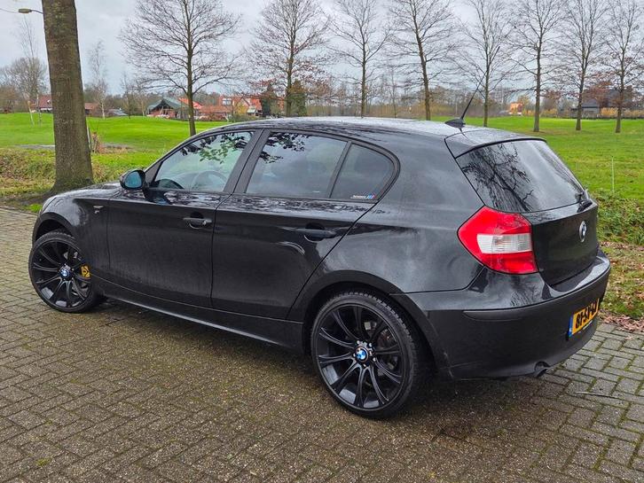 BMW 1-Serie 1.6 116I "NL-NAP" + "EXTRA WINTERSET", Auto's, BMW, Particulier, 1-Serie, Benzine, D, Hatchback, Handgeschakeld, Origineel Nederlands