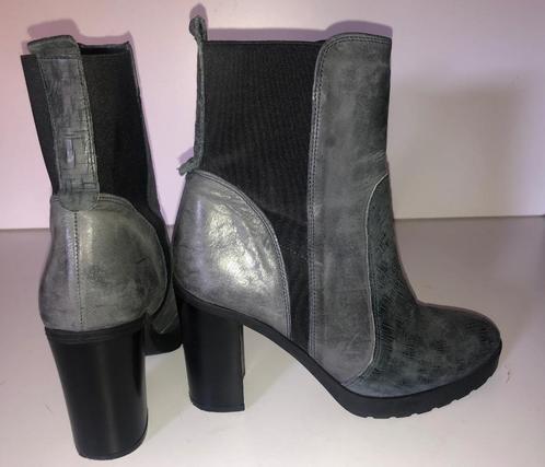 Blauw grijze van dalen laarzen met hoge blokhak mt 37, Kleding | Dames, Schoenen, Zo goed als nieuw, Lage of Enkellaarzen, Blauw
