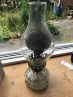 Mooi bewerkte olielamp, Ophalen