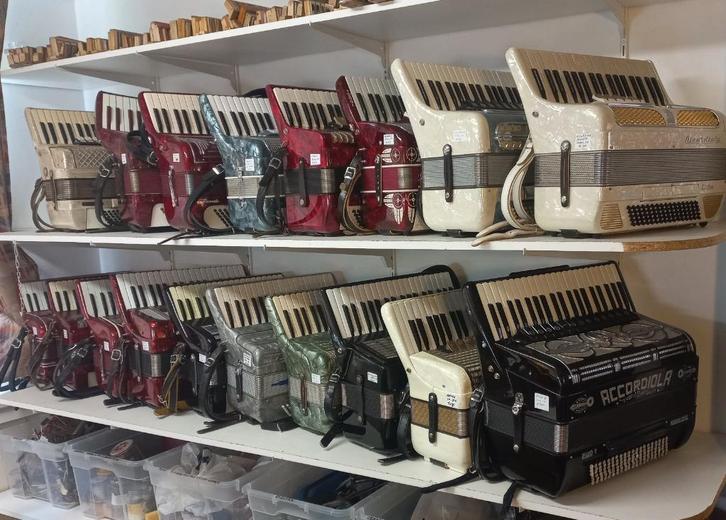 Accordeons en trekharmonica's gereviseerd te koop of te huur, Muziek en Instrumenten, Accordeons, Gebruikt, Toetsaccordeon, Overige formaten