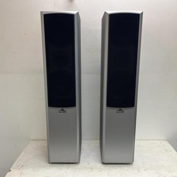 Magnat Vector 55 Luidsprekers (set prijs) beschikbaar voor biedingen