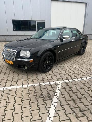 Chrysler 300C 3.5 I V6 AUT 2005 Zwart beschikbaar voor biedingen