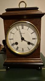 Warmink (Wuba) houten tafelklok / schoorsteenklok mechanisch, Ophalen