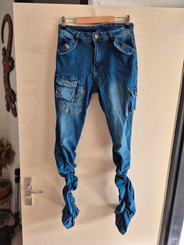 Hele leuke skinny cargo broek maat M beschikbaar voor biedingen