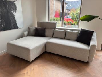 Passe Partout bank beschikbaar voor biedingen