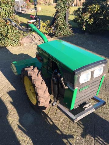 Ferrari 72s Tuinfrees met ploeg beschikbaar voor biedingen