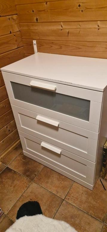 Witte ladekast ikea gratis!