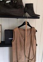 Prachtige nieuwe suede jurk IKKS in camel kleur, Ophalen of Verzenden, Nieuw, Maat 38/40 (M), Beige