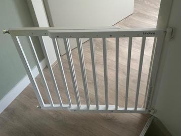 Traphekje hout wit instelbaar - Lindam - incl bevestiging beschikbaar voor biedingen