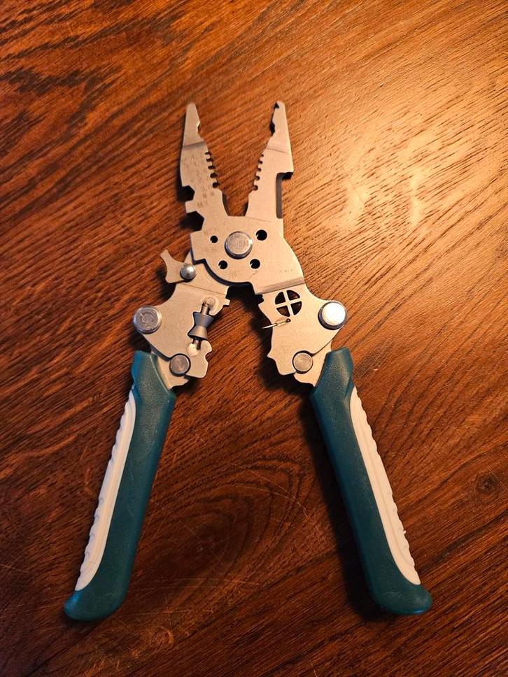 9-in-1 Multifunctionele Draadstriptang, Doe-het-zelf en Verbouw, Gereedschap | Handgereedschap, Nieuw, Ophalen of Verzenden