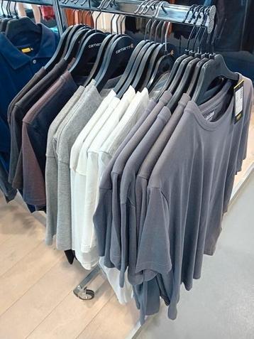 Partij T-shirts en poloshirts te koop. Carhartt Blaklader beschikbaar voor biedingen