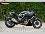 DUCATI Diavel Dark  16dkm, 2 cilinders, 1198 cc, Bedrijf, Meer dan 35 kW