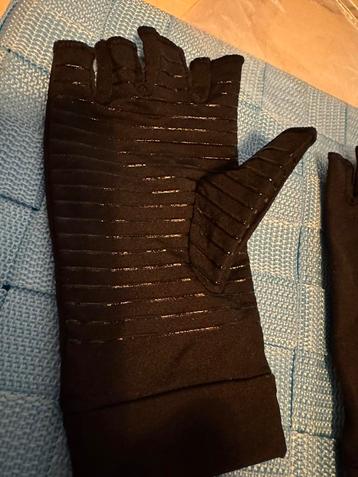 Sport gloves beschikbaar voor biedingen