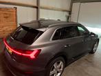 Audi e-tron 50 Quattro 313pk 2020 Grijs, Auto's, Audi, Automaat, 1800 kg, Leder, Elektrisch