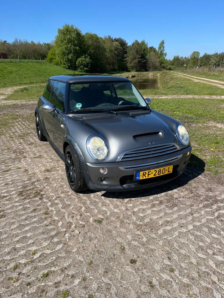 Mini 1.6 16V Cooper S 2005 Grijs, Auto's, Voorwielaandrijving, 4 cilinders, 4 stoelen, 163 pk