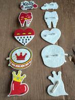 Doos vol nieuwe carnaval spelden/badges - Kölle Alaaf!, Ophalen of Verzenden, Nieuw, Feestartikel, Carnaval