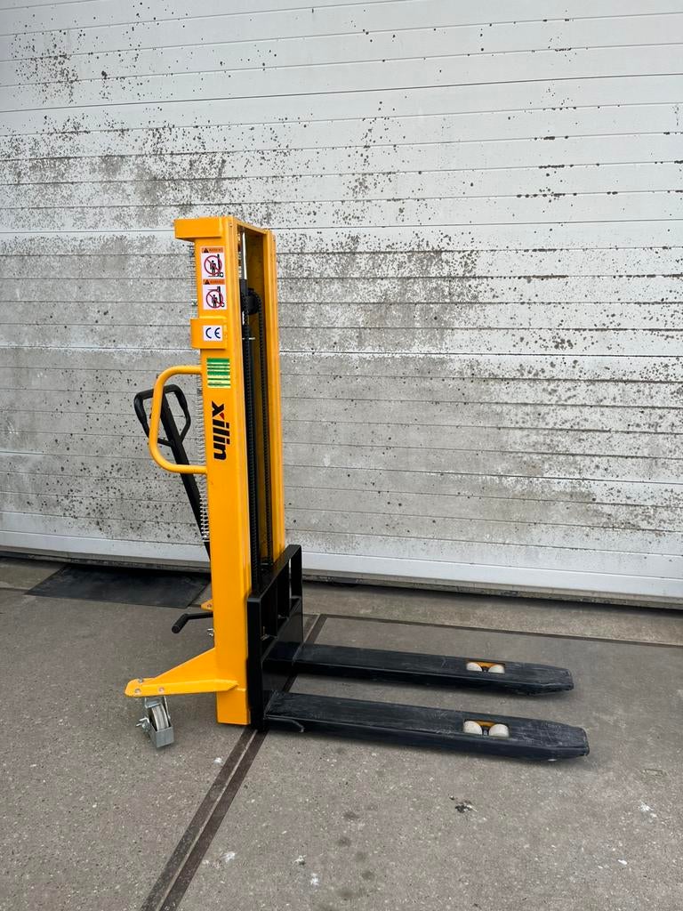 Handstapelaar 250cm 1000KG, Ophalen, Zo goed als nieuw