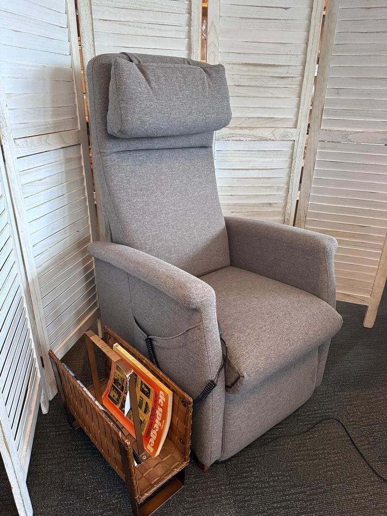 Smalle sta op stoel fitform grijs fauteuil, Ophalen, Minder dan 75 cm, Nvt, Nvt