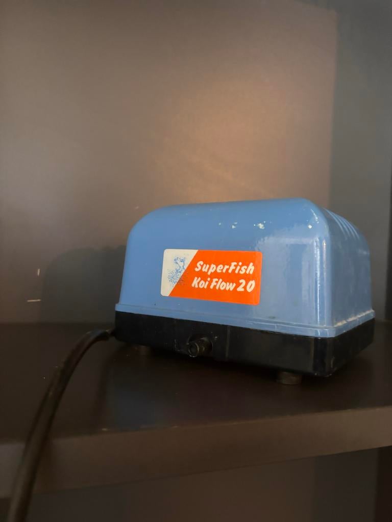 Aquarium lucht pomp, Superfish koi flow 20, Ophalen of Verzenden, Zo goed als nieuw