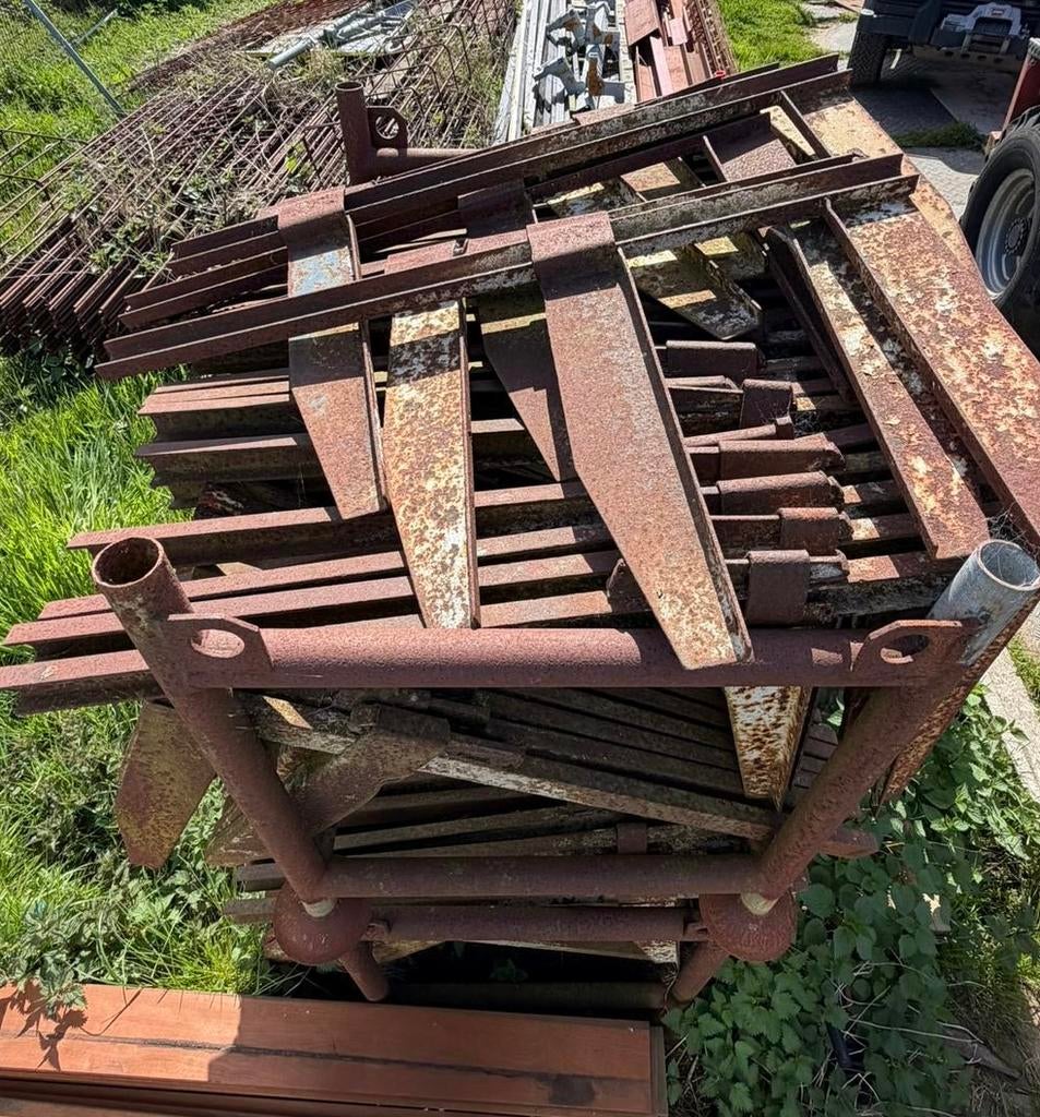 Bekisting klemmen voor beton bekisting, Ophalen of Verzenden, Zo goed als nieuw