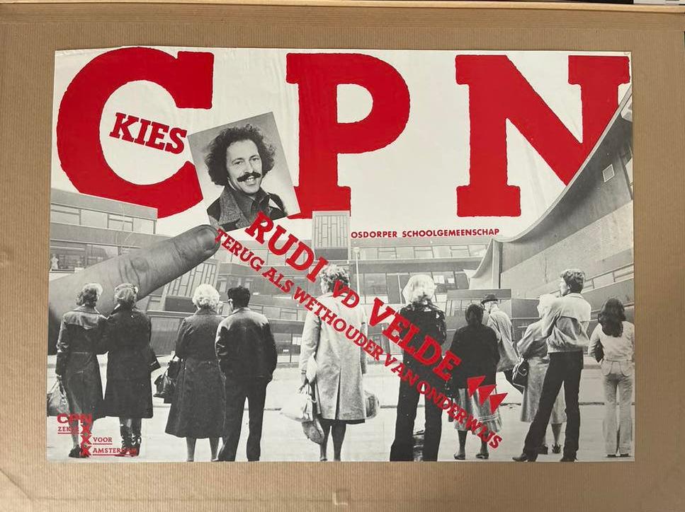 Vintage Verkiezingsposter CPN Rudi van der Velde, Verzamelen, Gebruikt, Rechthoekig Liggend, Ophalen of Verzenden, A1 t/m A3