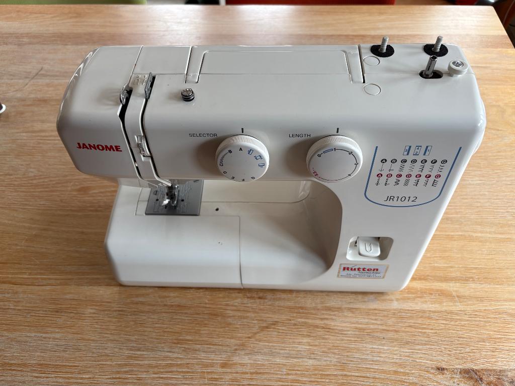 Naaimachine, Ophalen, Zo goed als nieuw, Naaimachine, Overige merken