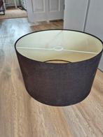 Grote zwarte lampenkap, Ophalen