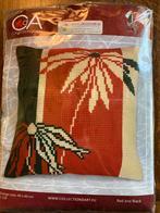 Borduurpakket kussen rood zwart wit 40x40 cm, Ophalen of Verzenden, Nieuw, Handborduren, Borduurpakket
