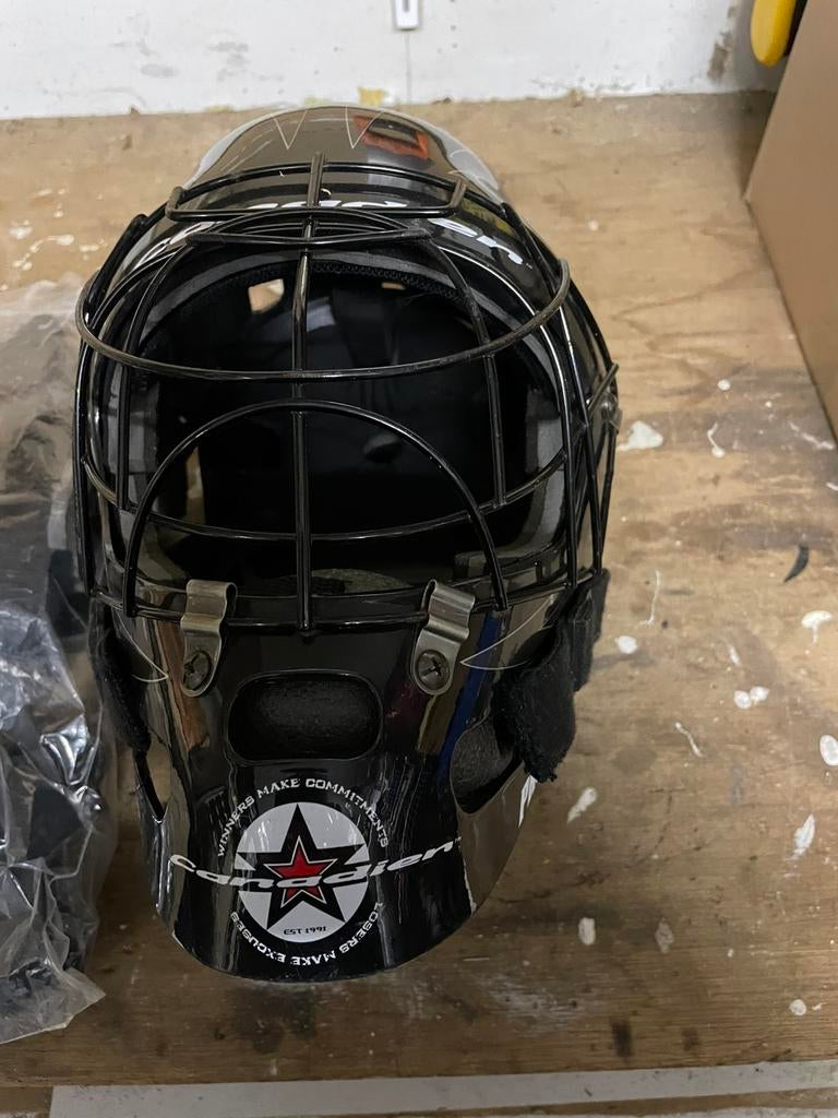 Uni hockey helm, Sport en Fitness, Honkbal en Softbal, Ophalen, Gebruikt, Overige typen