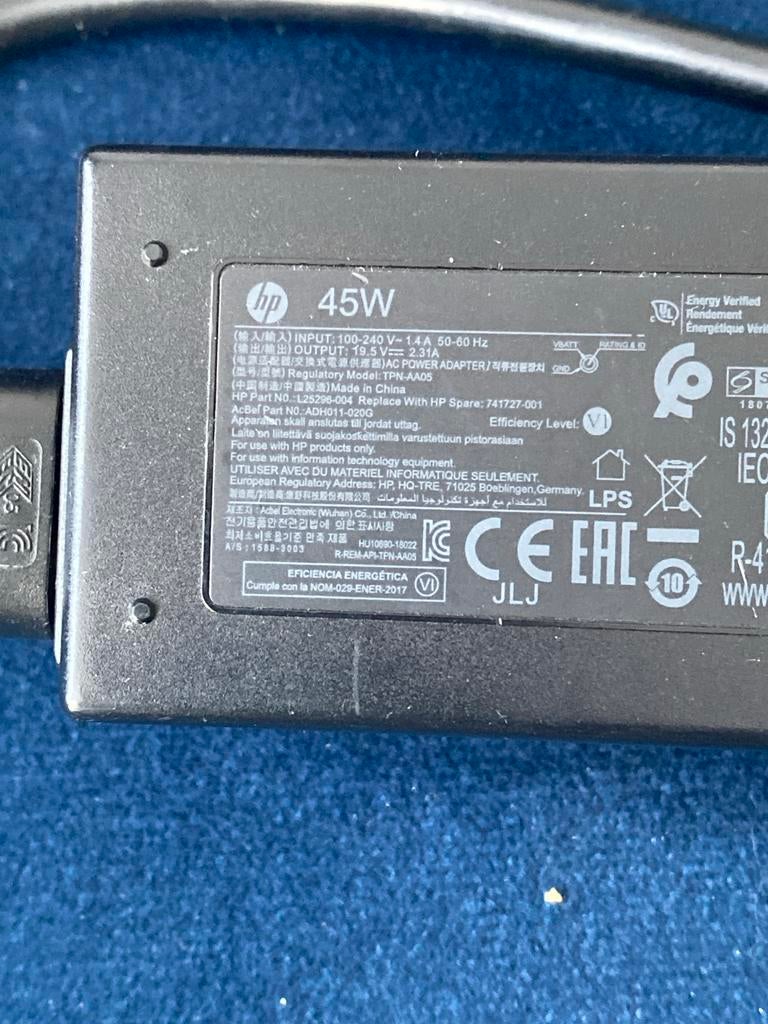HP 45W Laptop Oplader - Origineel en Goed Werkend, Computers en Software, Laptop-opladers, Ophalen of Verzenden, Zo goed als nieuw
