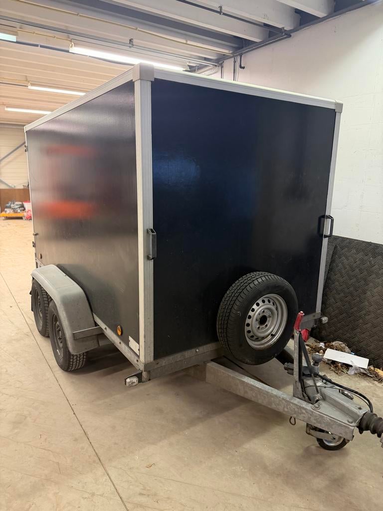 Henra gesloten aanhangwagen met reservewiel, Ophalen of Verzenden, Gebruikt