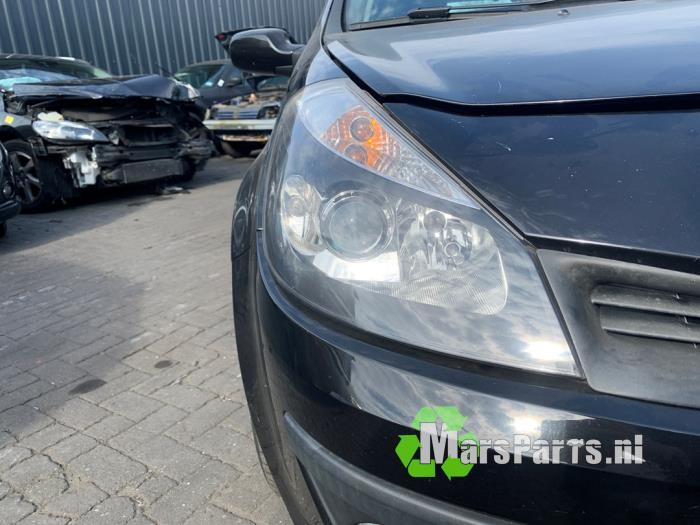 Koplamp rechts van een Renault Clio, Auto-onderdelen, Verlichting, Gebruikt, -, Renault, -