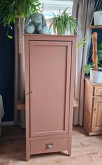 Antieke gerestylde kast, Ophalen, 50 tot 70 cm, 100 cm of meer, 105 cm of meer