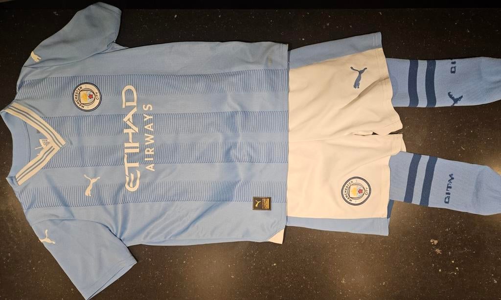 Voetbaltenue kids Manchester City Haaland, Maat XS of kleiner, Ophalen of Verzenden, Zo goed als nieuw, Set