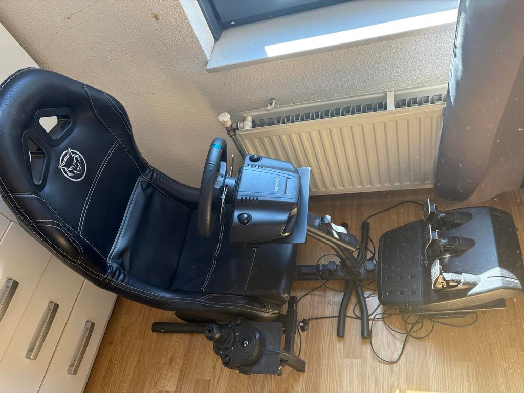 Complete Gamestoel met Logitech G29 Stuur, Pedalen en Shifte, Ophalen, Gebruikt, 1 speler, Racen en Vliegen