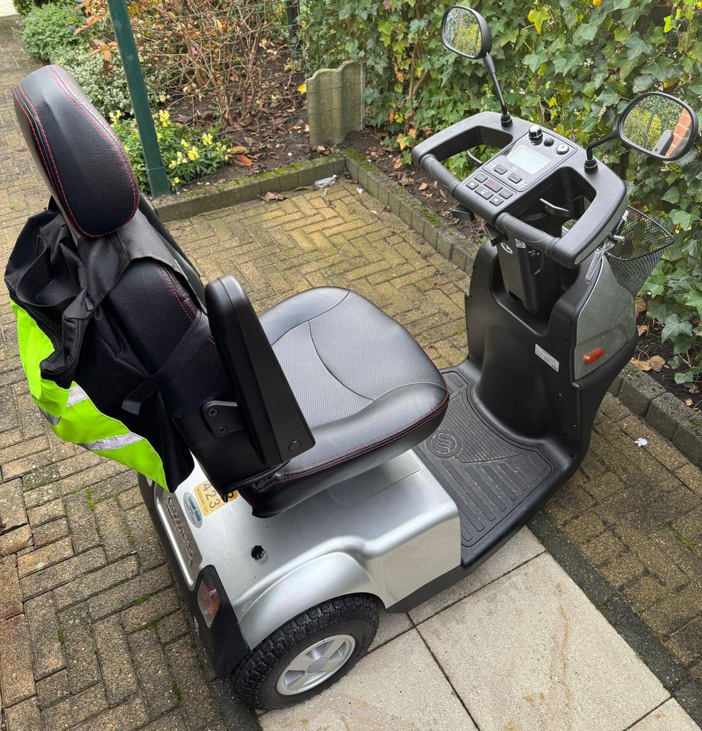 Bijna nieuw !! scootmobiel Afikim C model plus, Diversen, Brommobielen en Scootmobielen, Zo goed als nieuw, 46 km of meer, 16 km/u of meer