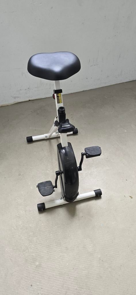 Bureaufiets met display, Sport en Fitness, Fitnessapparatuur, Hometrainer, Ophalen of Verzenden